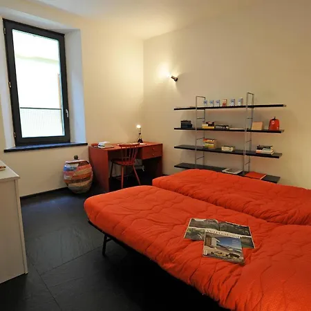 Sleeps 6 דירה