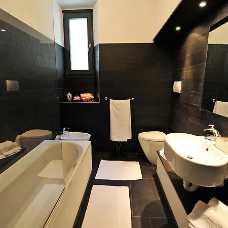 アパート Sleeps 6 *