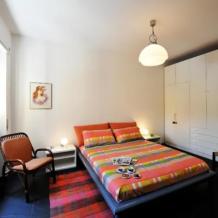 Sleeps 6 *